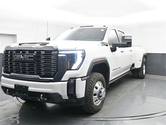 Used 2024 GMC Sierra 3500 Denali Ultimate image 10