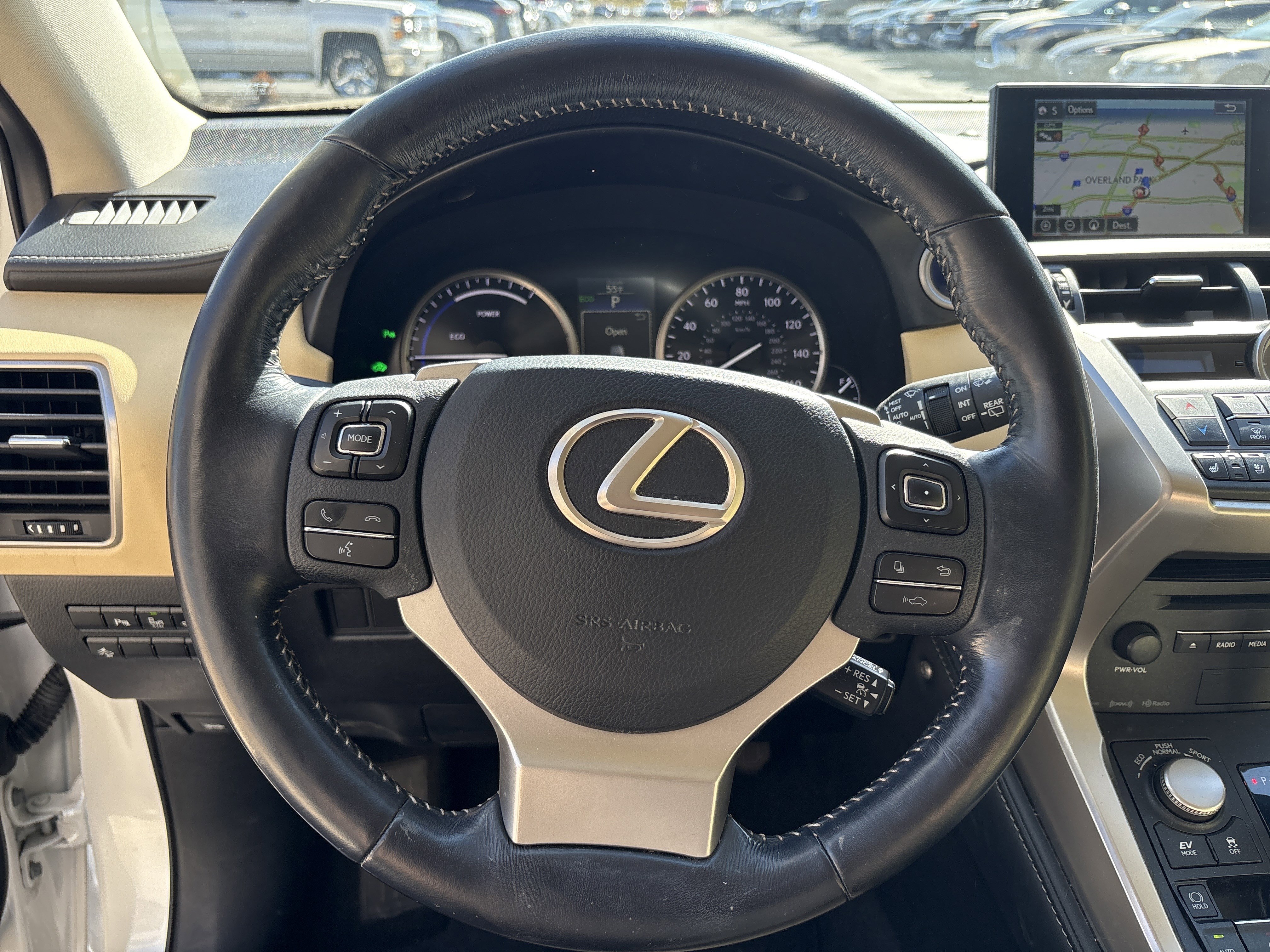 Used 2015 Lexus NX 300h AWD w/ Luxury Package image 18
