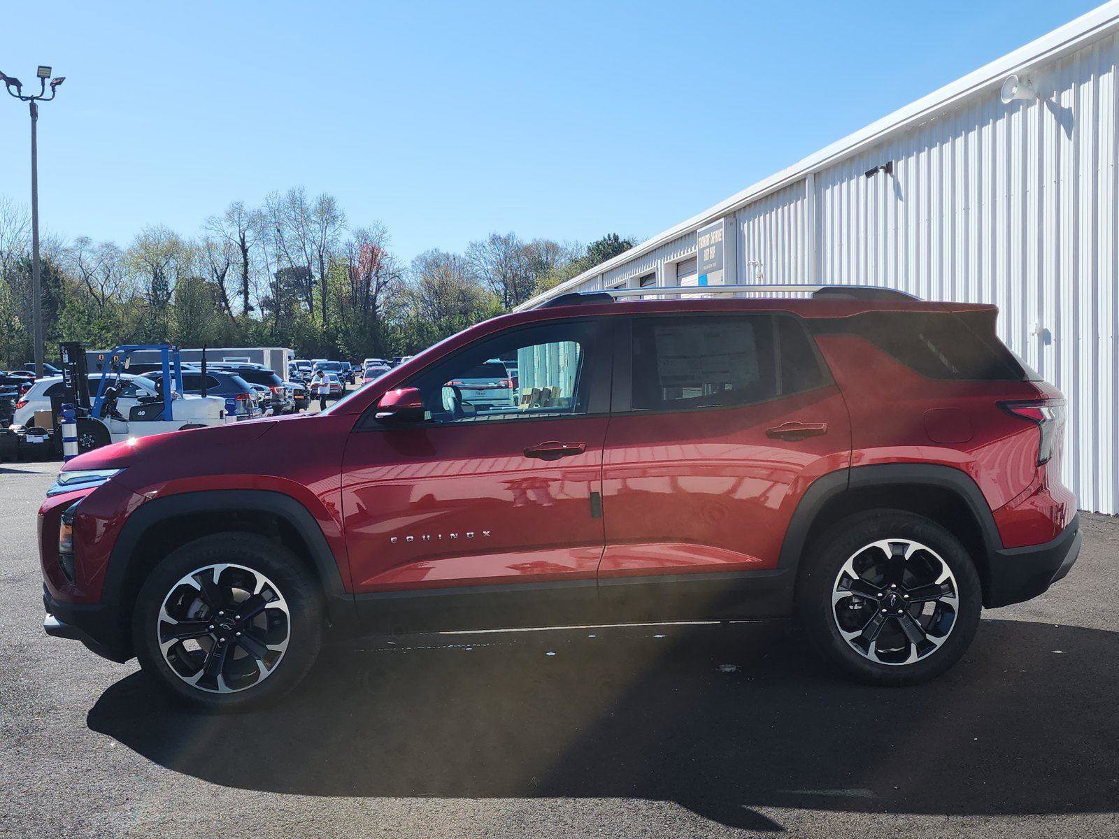 New 2026 Chevrolet Equinox LT w/ Convenience Package II image 2