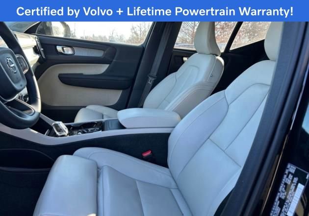 Used 2024 Volvo XC40 B5 Plus w/ Climate Package image 1