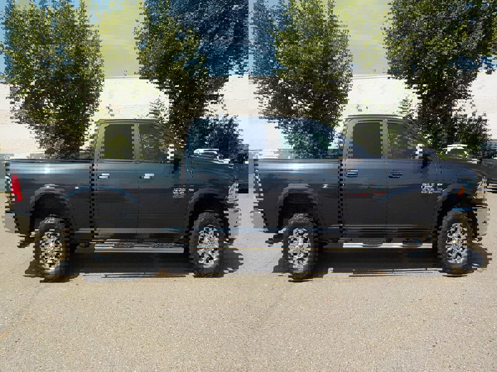 Used 2018 RAM 2500 Laramie w/ Convenience Group image 5