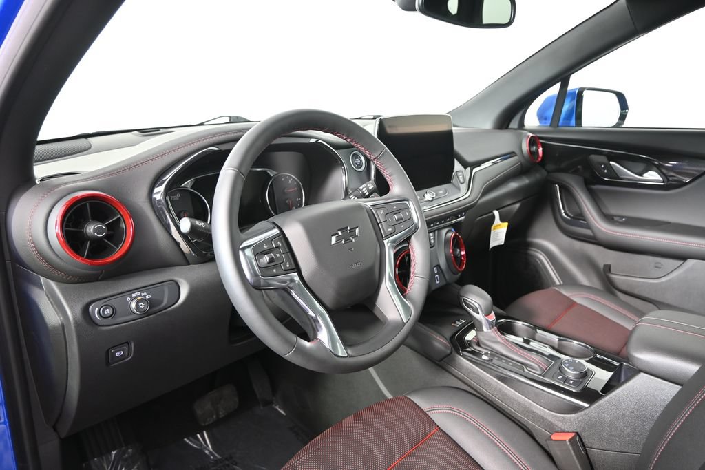Used 2025 Chevrolet Blazer RS w/ Enhanced Convenience Package AWD/4WD image 23