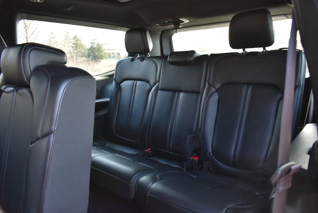 Used 2025 Jeep Wagoneer 4WD w/ Convenience Group I image 32