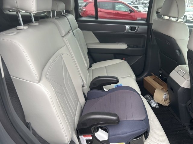 Used 2025 Hyundai Santa Fe SEL image 8