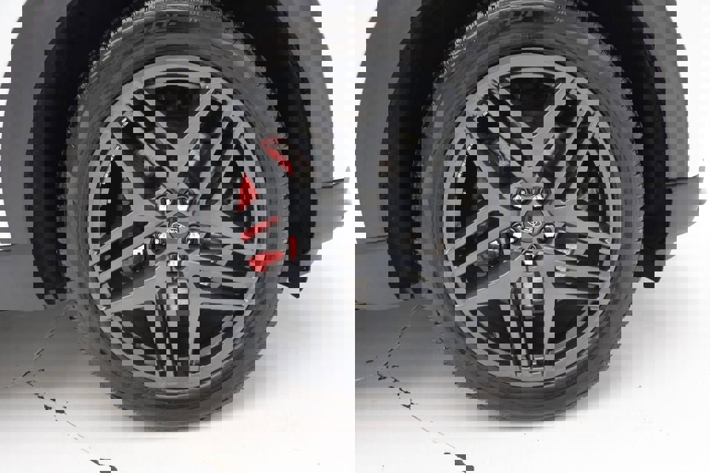 Used 2025 Ford Explorer ST AWD/4WD image 9