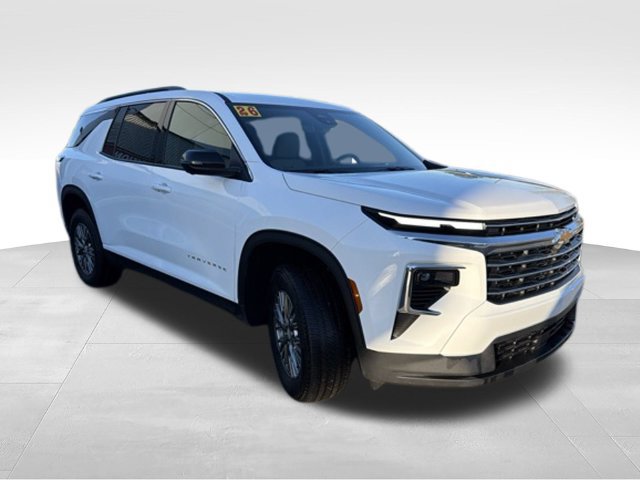 Certified 2026 Chevrolet Traverse LT w/ Driver Confidence Package FWD image 7