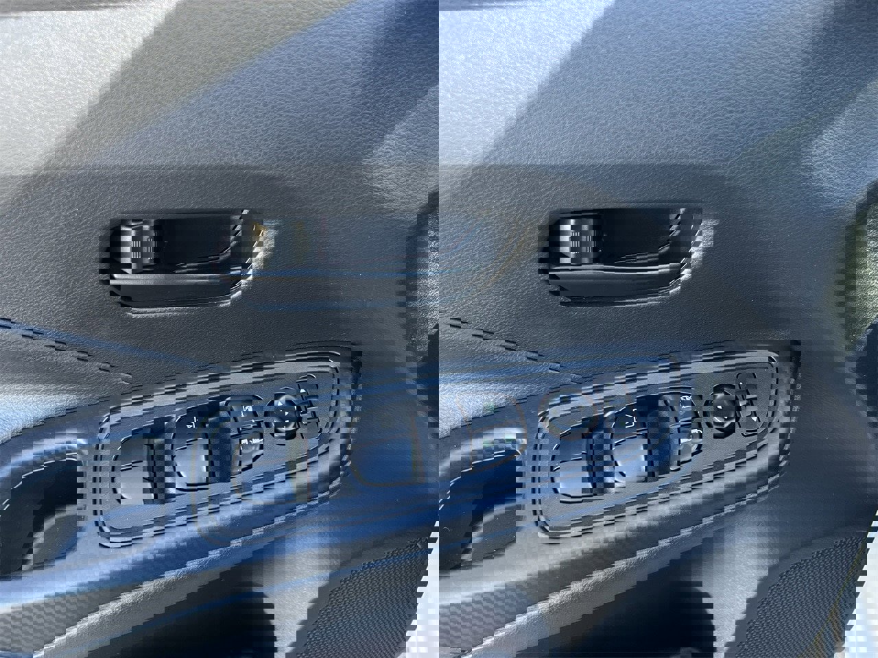 Certified 2024 Nissan Versa S w/ Trunk Package image 22