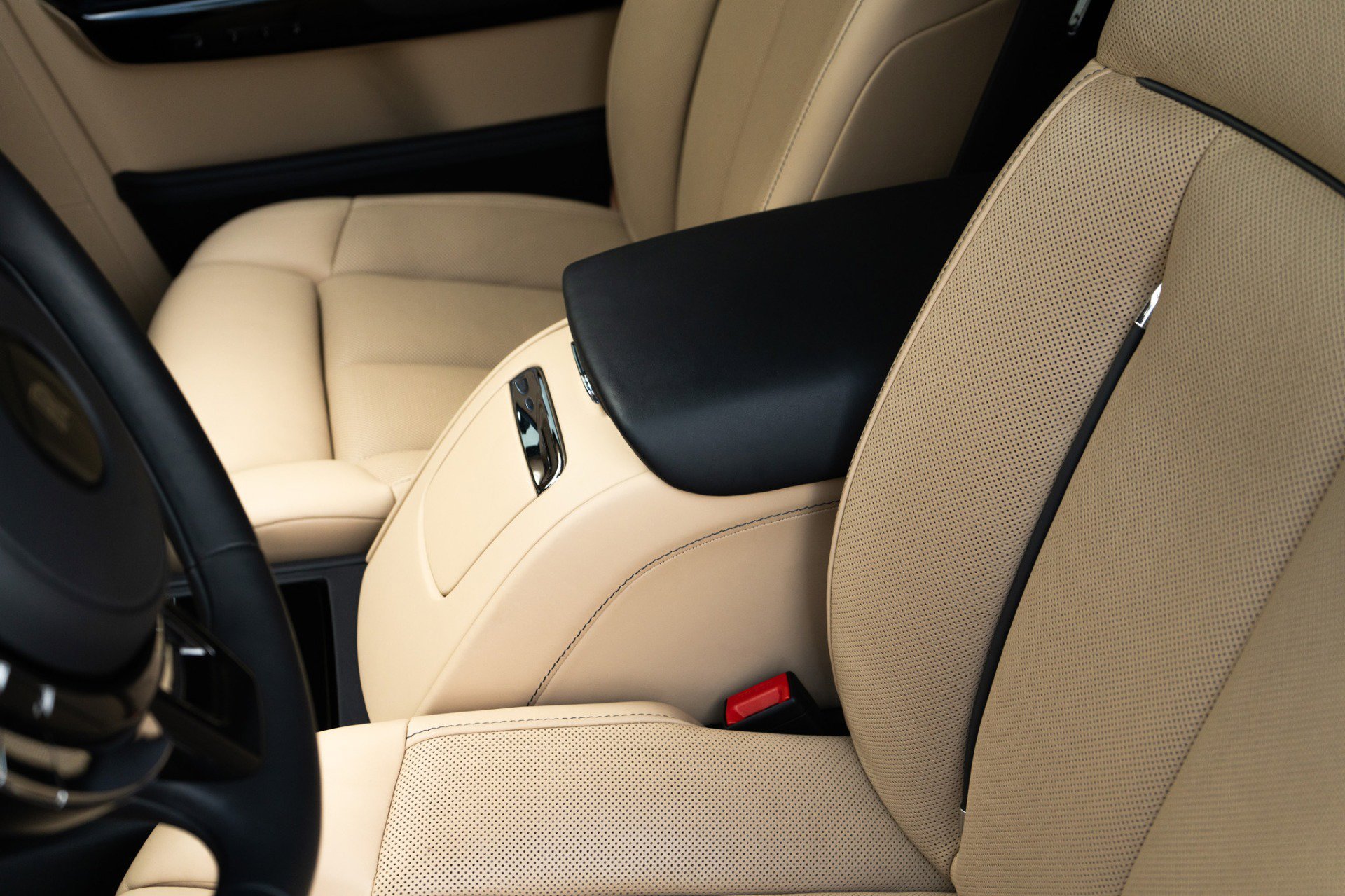 Used 2022 Rolls-Royce Phantom Extended Wheelbase image 22