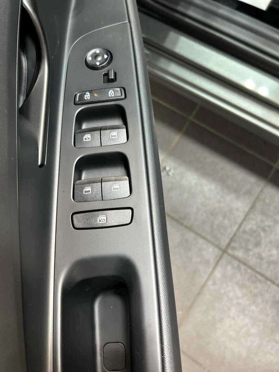 New 2026 Hyundai Elantra SEL Sport FWD image 26
