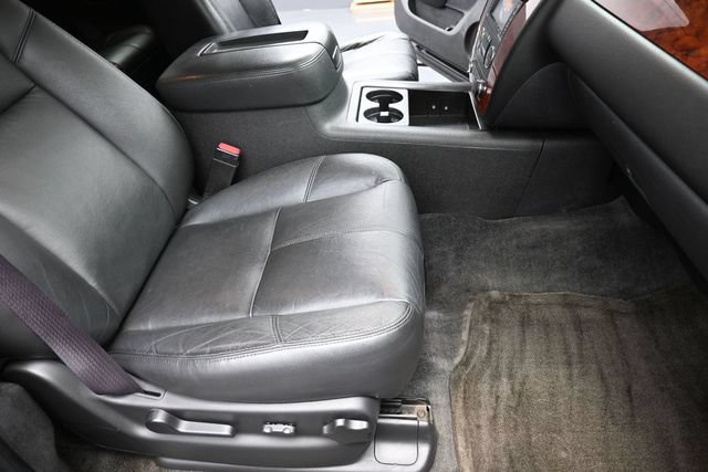 Used 2013 Chevrolet Tahoe LT AWD/4WD image 28