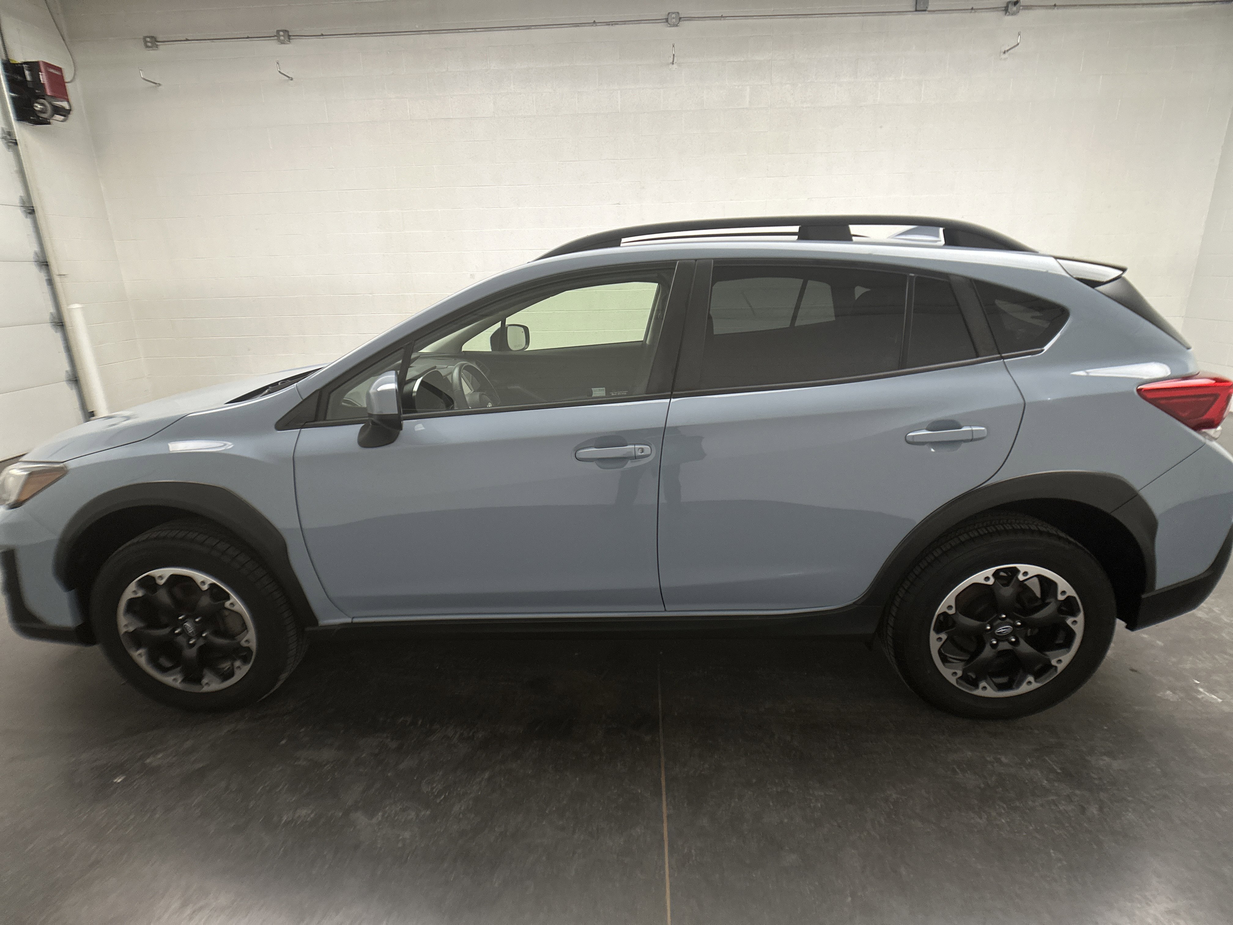 Used 2023 Subaru Crosstrek 2.0i Premium image 6