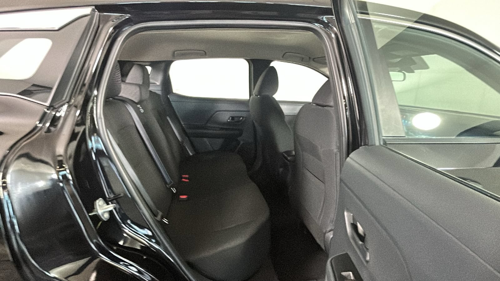 Used 2025 Nissan Kicks S AWD/4WD image 35