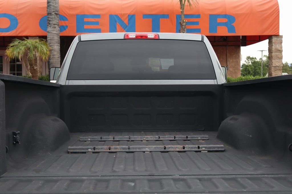 Used 2013 RAM 2500 Tradesman w/ Chrome Appearance Group image 8