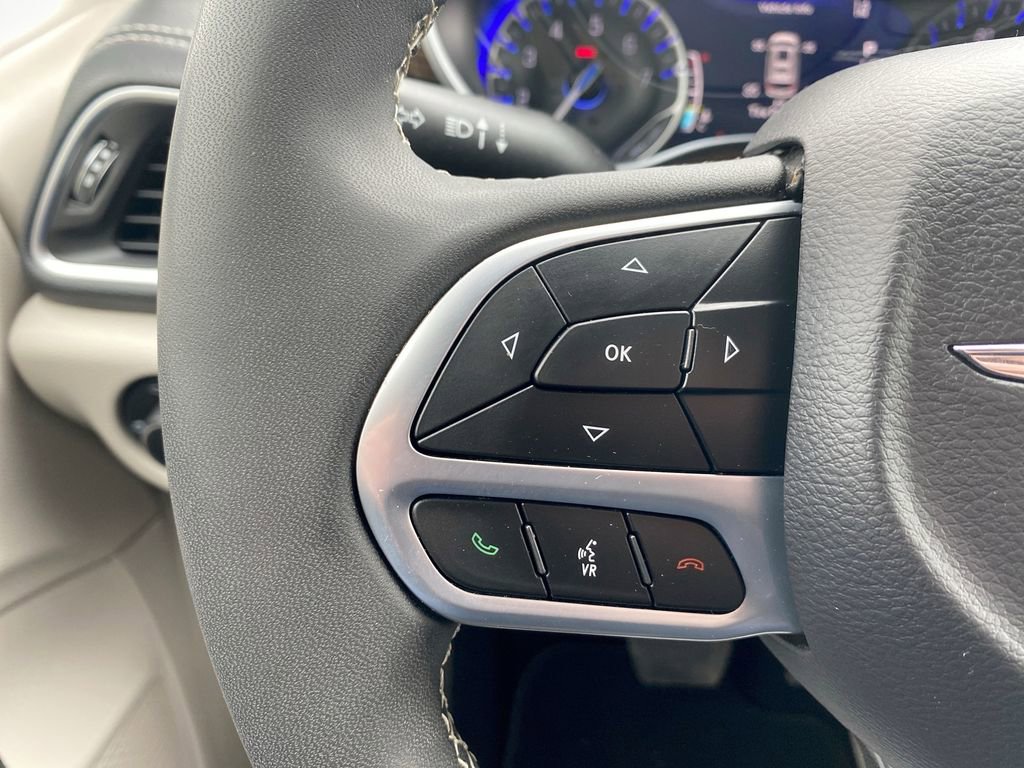 Used 2023 Chrysler Pacifica Limited w/ Trailer Tow Group image 22