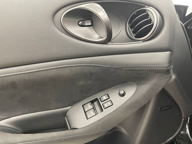 Used 2023 Nissan Z w/ Floor Mat Package (L93) RWD image 14