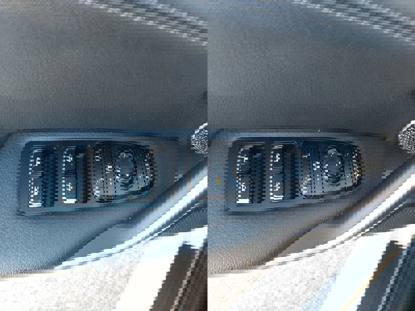 Used 2020 Kia Stinger GT-Line w/ Sun & Sound Package image 30