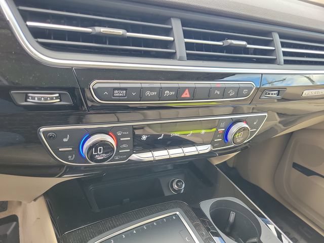 Used 2018 Audi Q7 3.0T Prestige AWD/4WD image 29