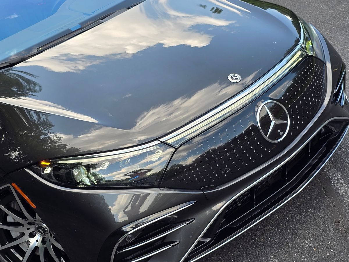 Used 2022 Mercedes-Benz EQS 580 4MATIC Sedan w/ Exclusive Trim Package image 87