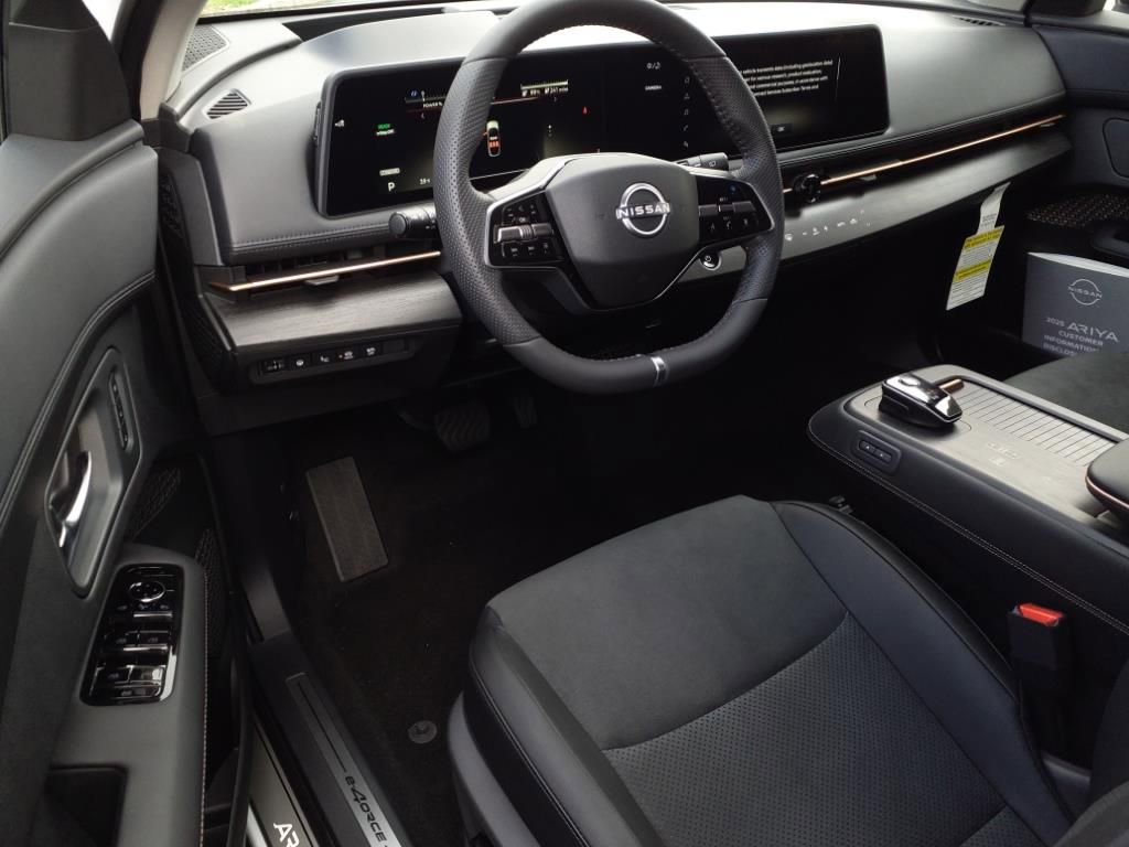 New 2025 Nissan Ariya AWD image 16