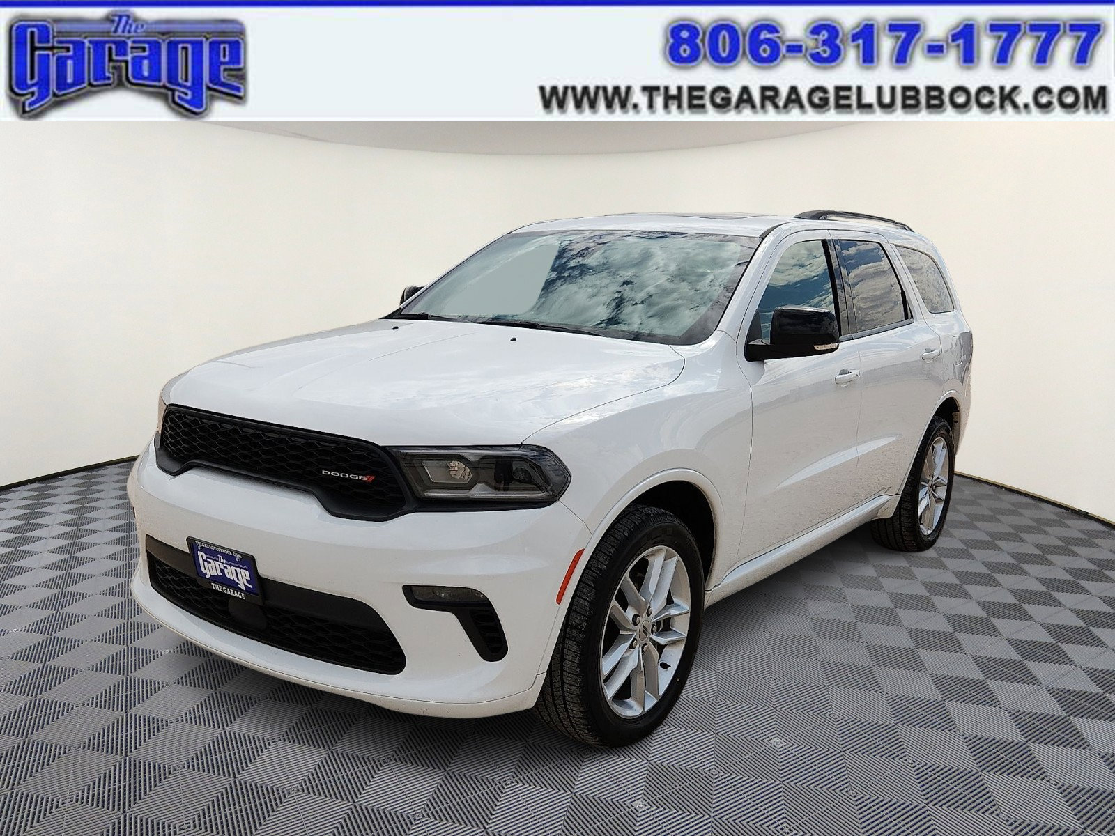Used 2023 Dodge Durango GT image 1