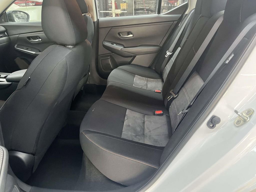 Used 2023 Nissan Sentra SR w/ Electronics Package image 11