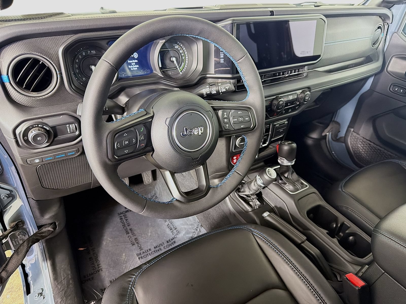 Used 2025 Jeep Wrangler Unlimited Rubicon 4xe AWD/4WD image 9