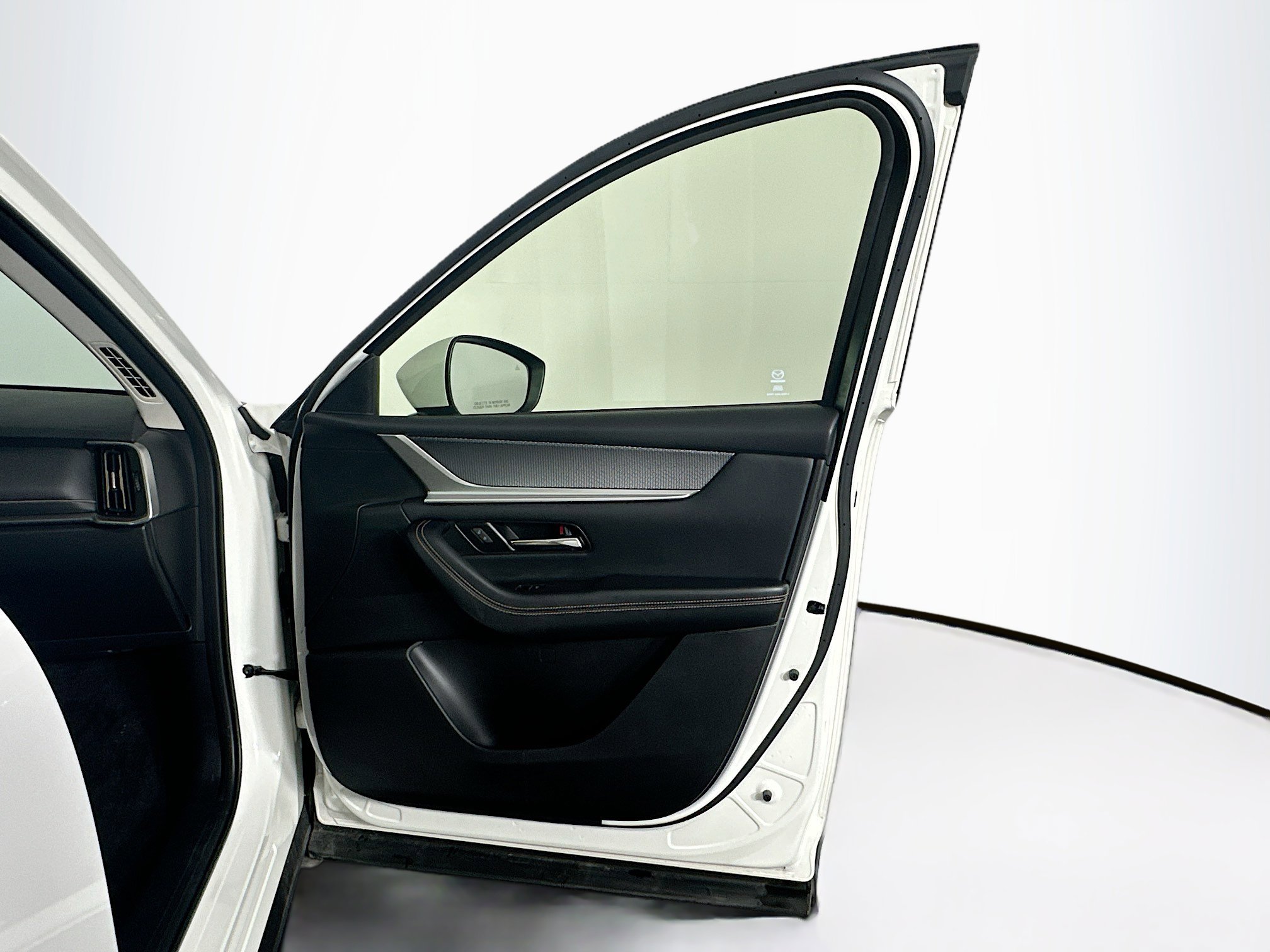 Used 2025 MAZDA CX-90 3.3 Turbo w/ Preferred Package image 36