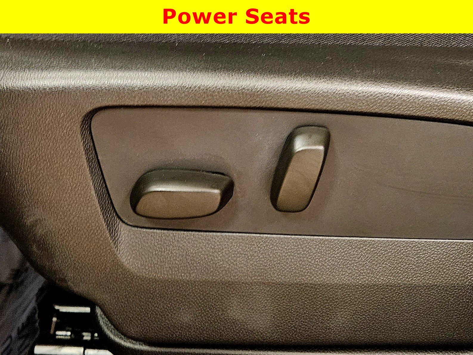 Used 2022 Buick Envision Essence w/ Sport Touring Package image 31