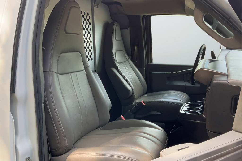 Certified 2022 GMC Savana 2500 w/ Driver Convenience Package RWD image 20