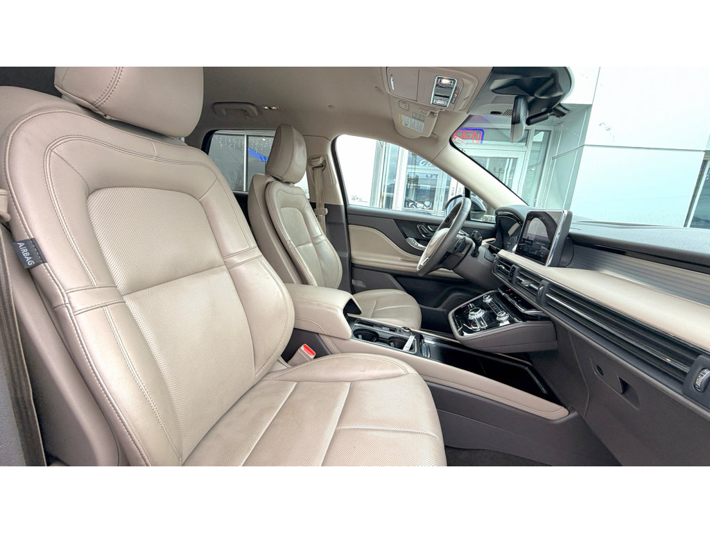 Used 2022 Lincoln Corsair FWD w/ Equipment Group 101A image 12