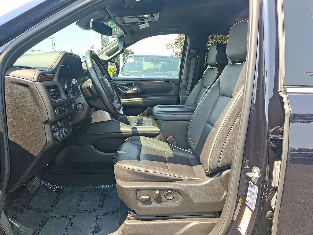 Certified 2024 Chevrolet Suburban Premier AWD/4WD image 13
