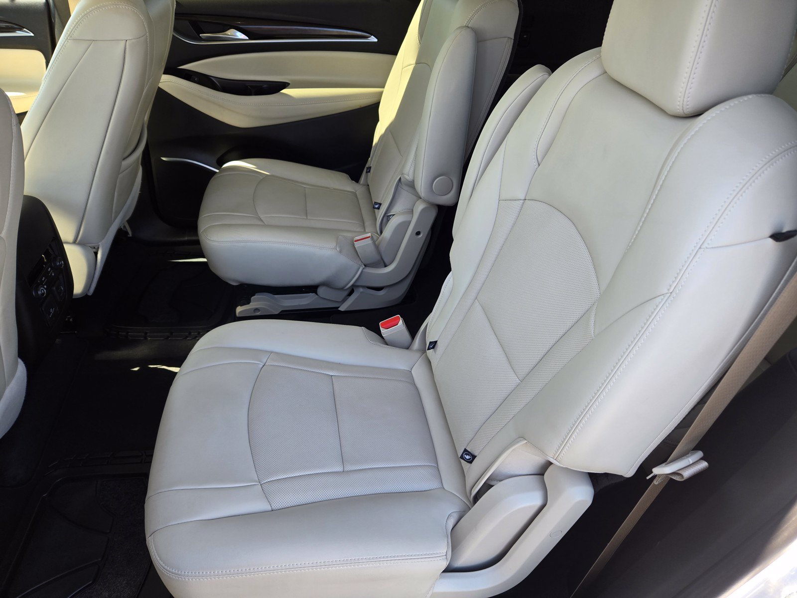 Used 2023 Buick Enclave Premium w/ Experience Buick Package AWD/4WD image 10