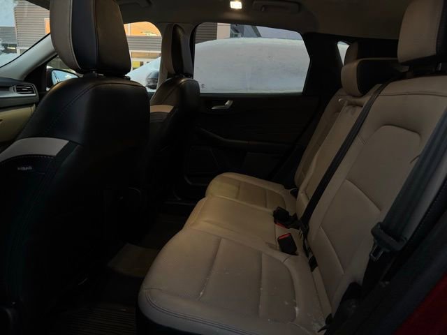 Used 2022 Ford Escape Titanium w/ Class II Trailer Tow Package image 18