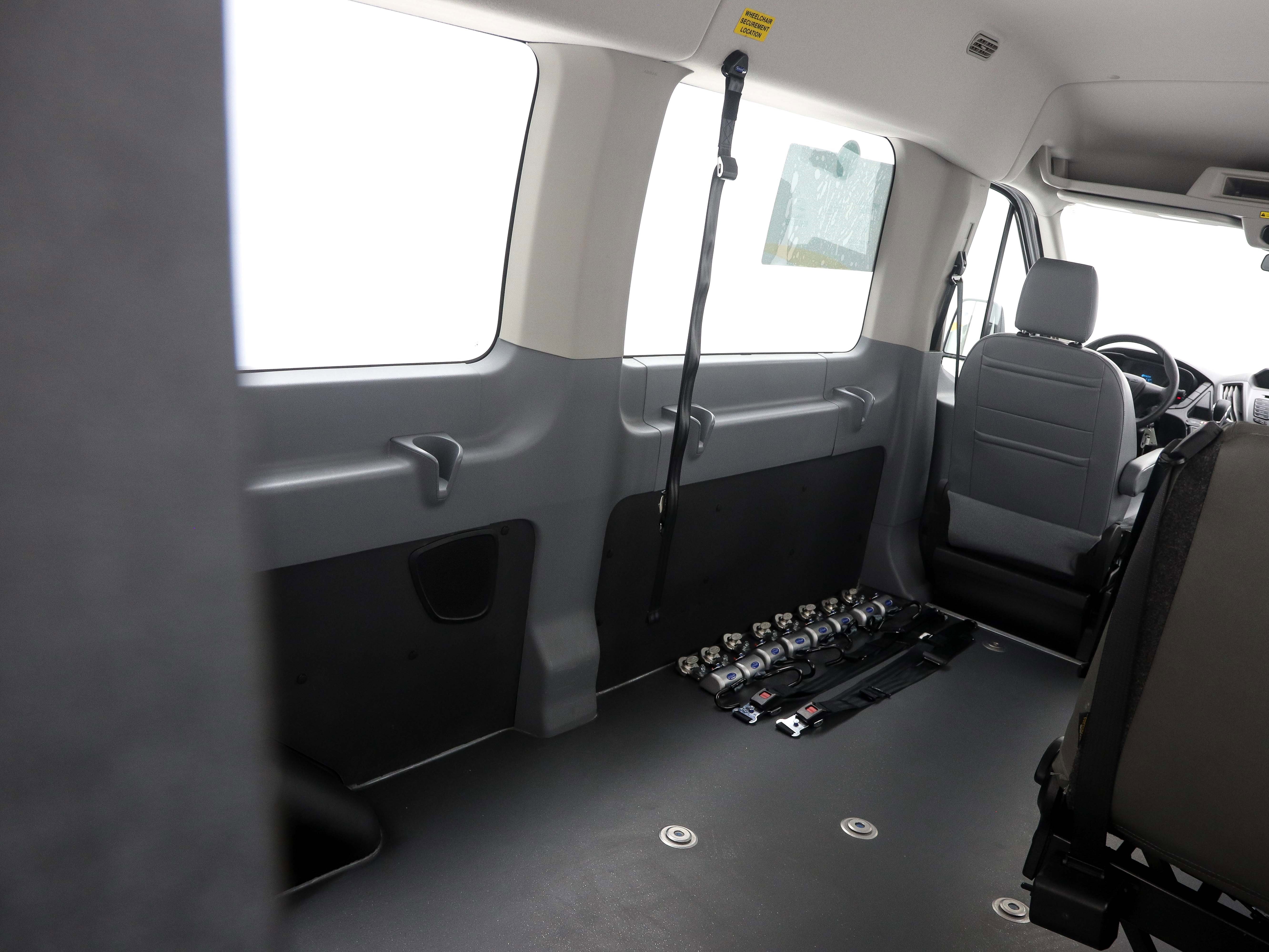 Used 2017 Ford Transit 350 XL image 15
