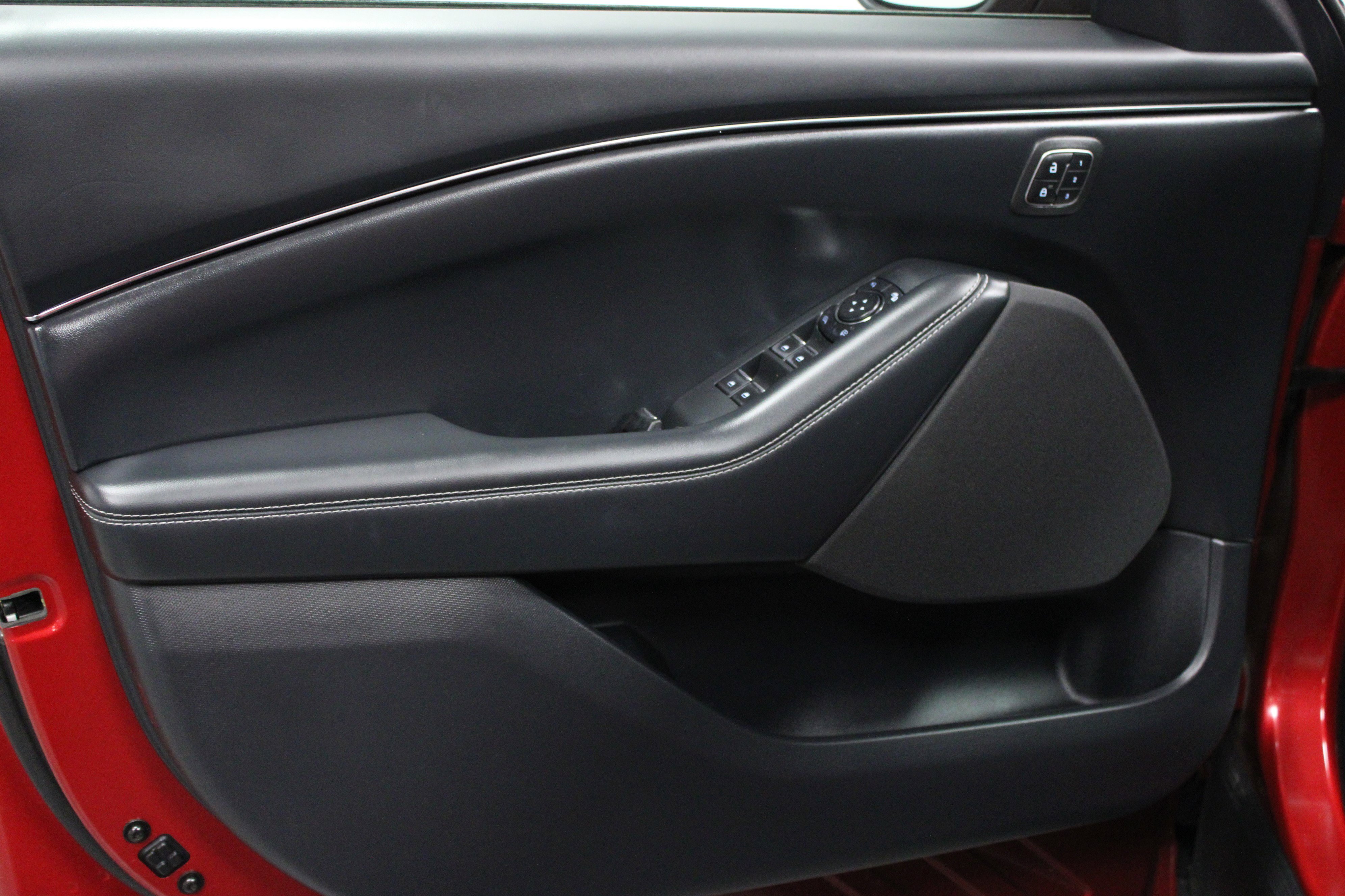 Used 2021 Ford Mustang Mach-E Select image 11