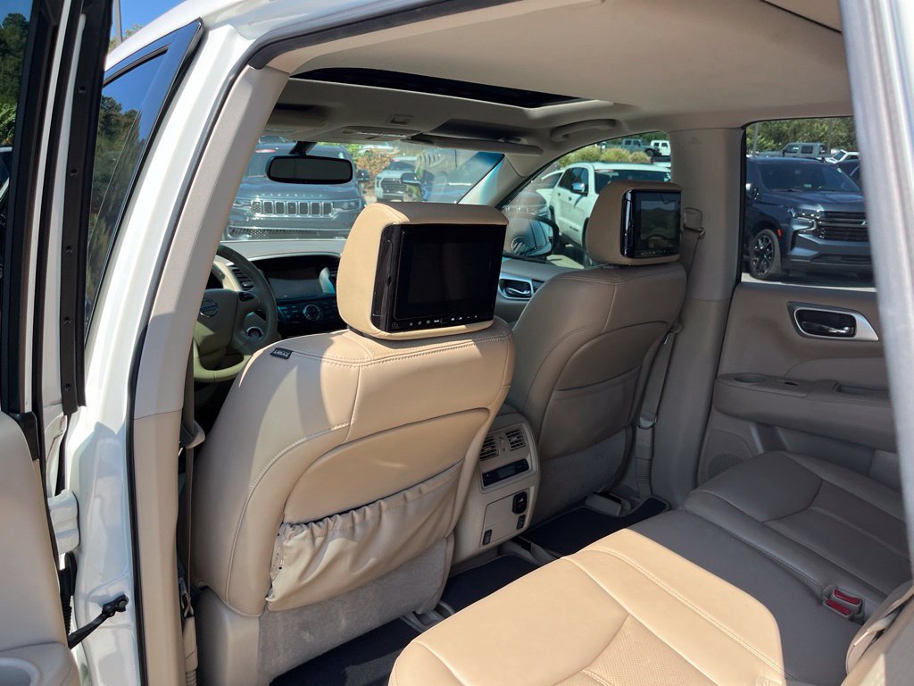 Used 2015 Nissan Pathfinder Platinum w/ Cargo Package FWD image 2