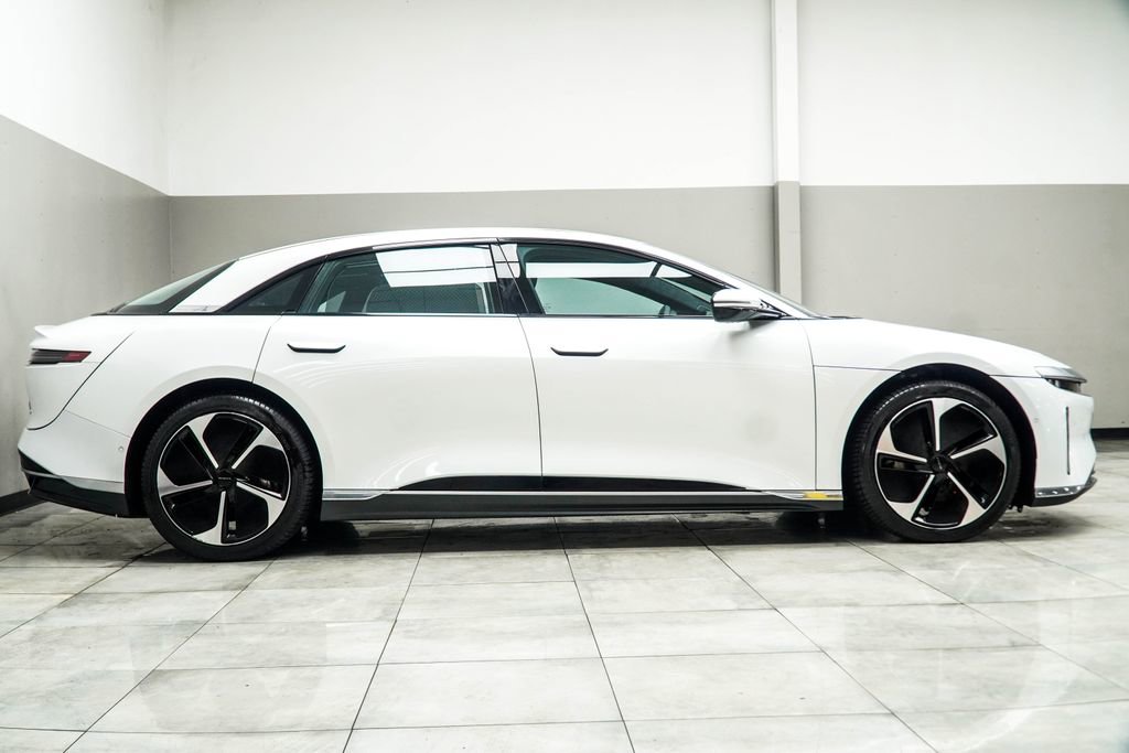 Used 2024 Lucid Air Touring image 8