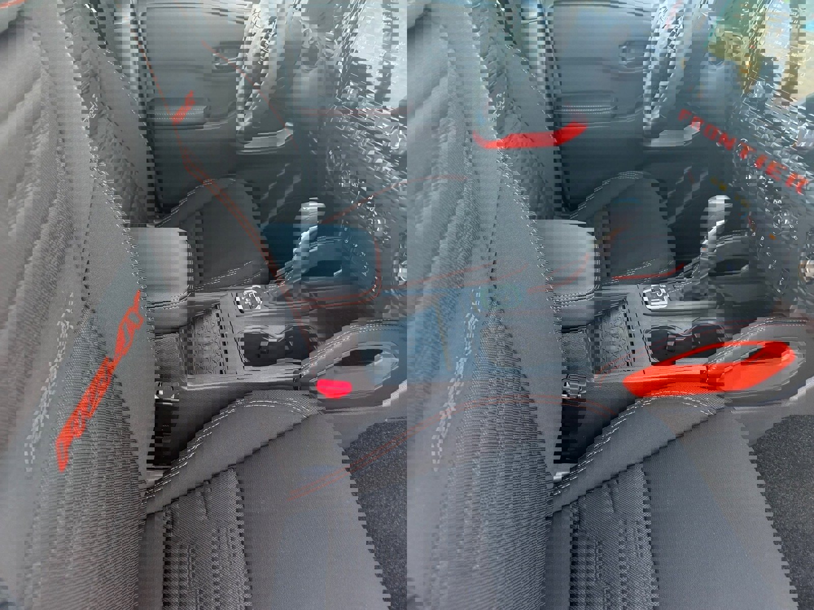 New 2026 Nissan Frontier PRO-4X w/ Pro-4x Convenience Package image 12