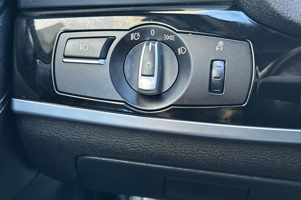 Used 2015 BMW X3 xDrive28d image 32