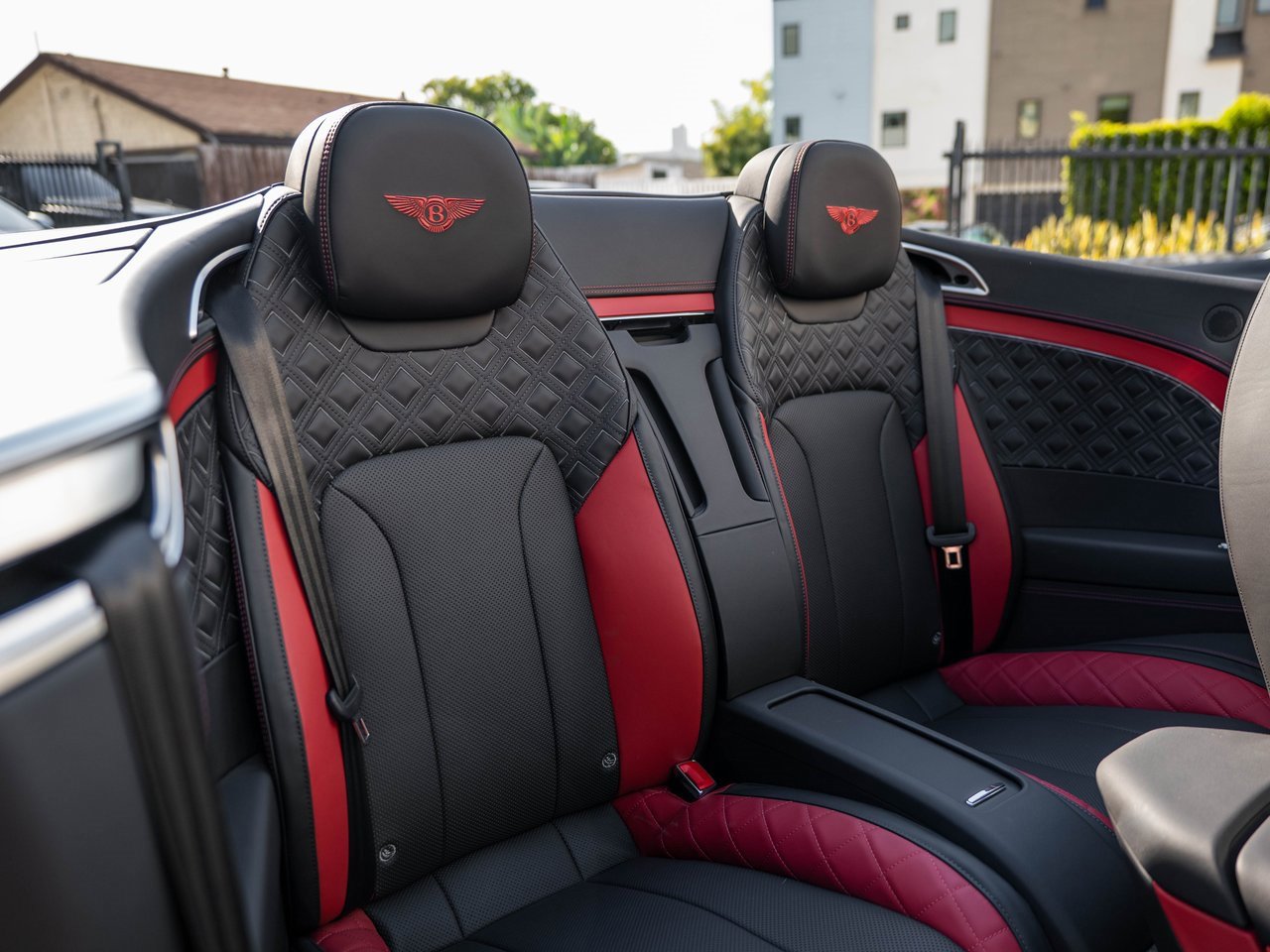 Used 2023 Bentley Continental GT Mulliner image 21