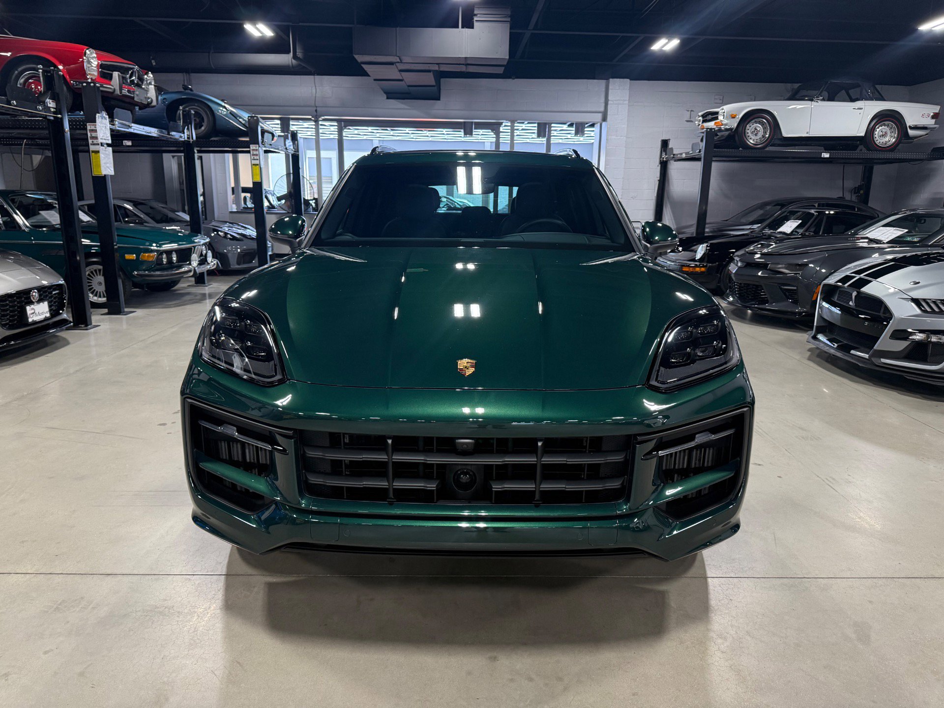 Used 2024 Porsche Cayenne S image 8