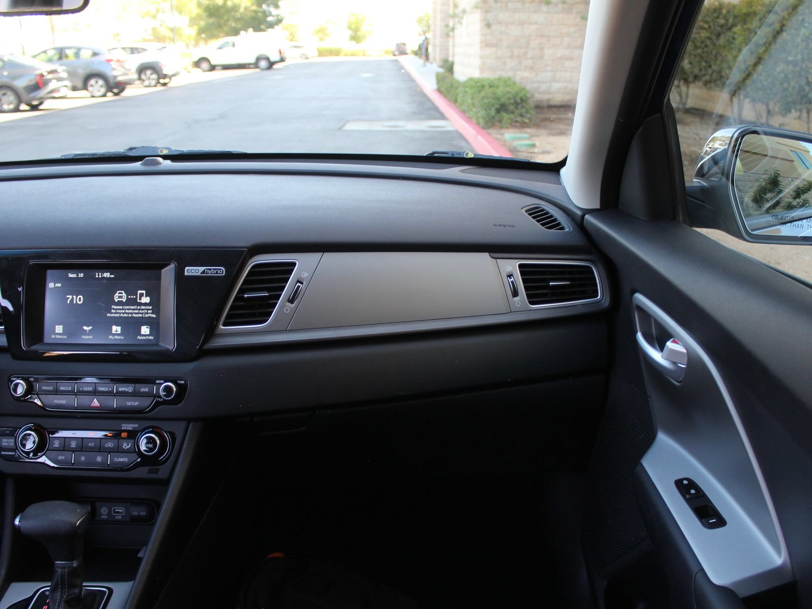 Used 2019 Kia Niro LX FWD image 24