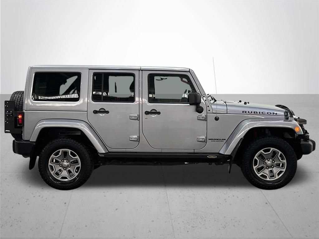 Used 2015 Jeep Wrangler Unlimited Rubicon w/ Connectivity Group AWD/4WD image 9