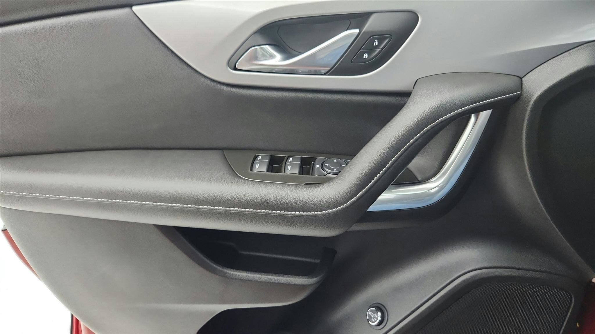 Used 2024 Chevrolet Blazer LT w/ Convenience Package FWD image 40