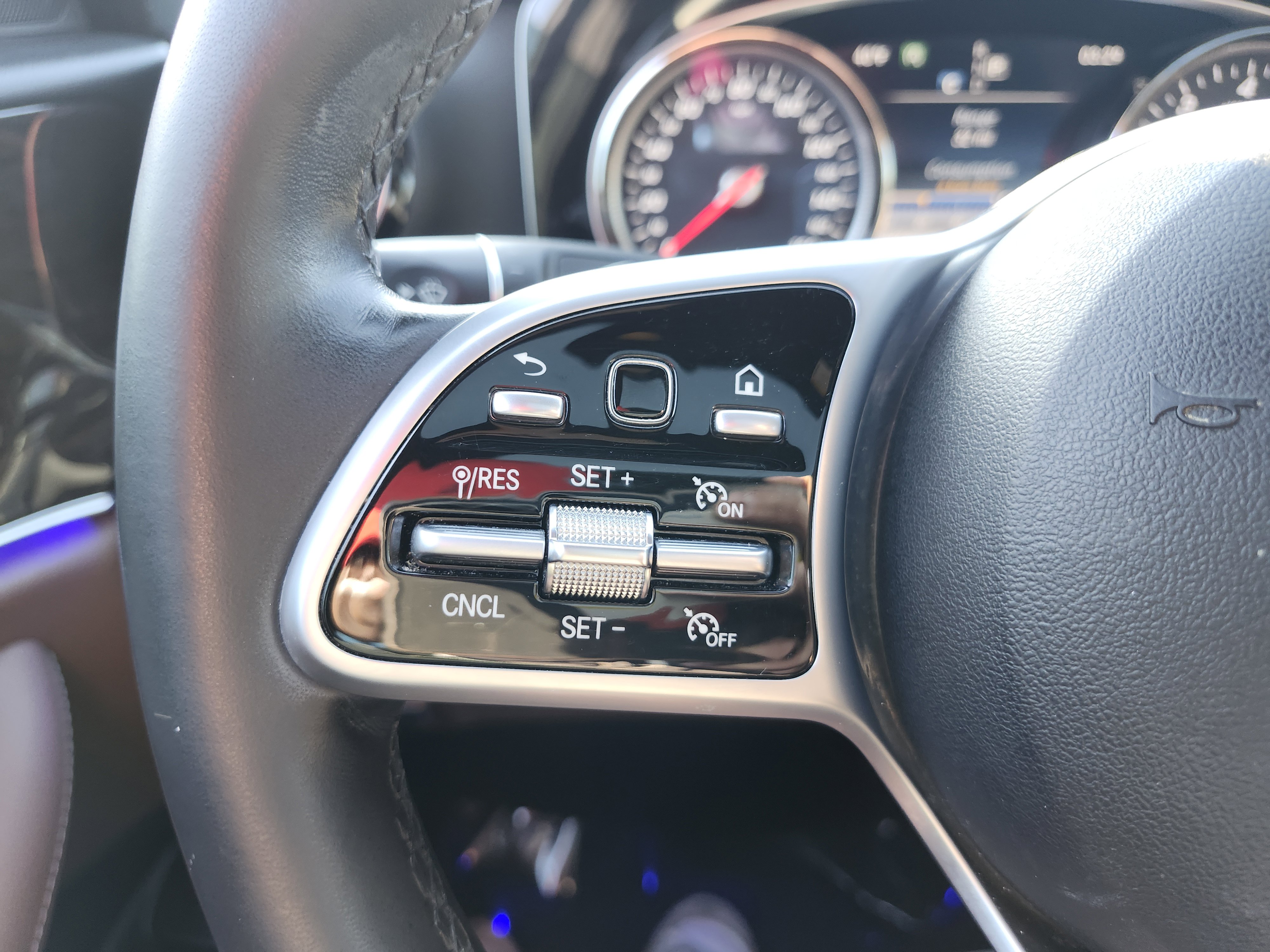 Used 2019 Mercedes-Benz E 300 image 38