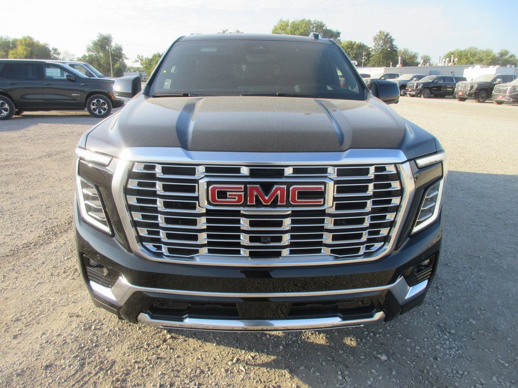New 2026 GMC Yukon XL Denali w/ Denali Reserve Package image 11