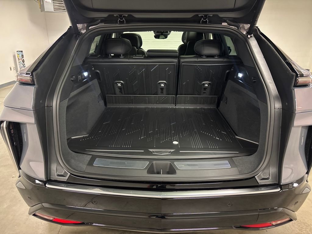 New 2026 Cadillac Lyriq Premium Luxury image 17