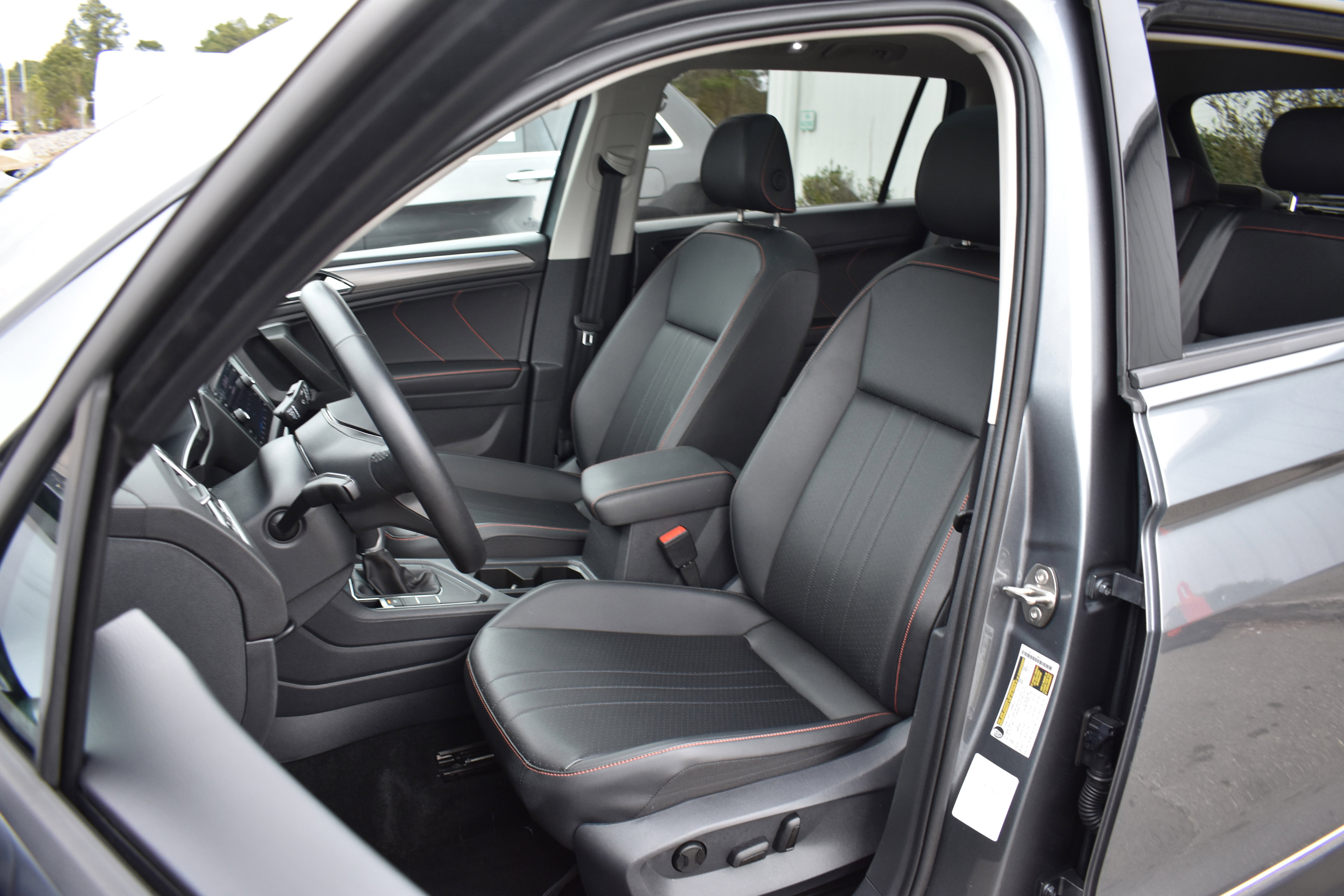 Used 2024 Volkswagen Tiguan Wolfsburg Edition image 25