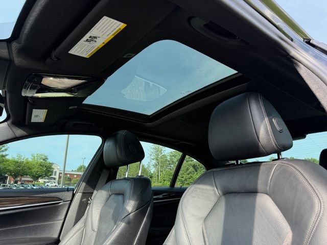 Used 2018 BMW 540i RWD image 25
