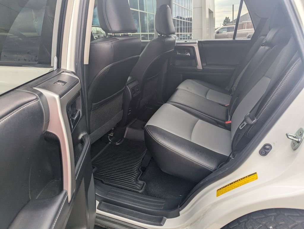 Used 2018 Toyota 4Runner SR5 Premium image 5